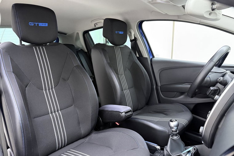Vehicle Image 16
