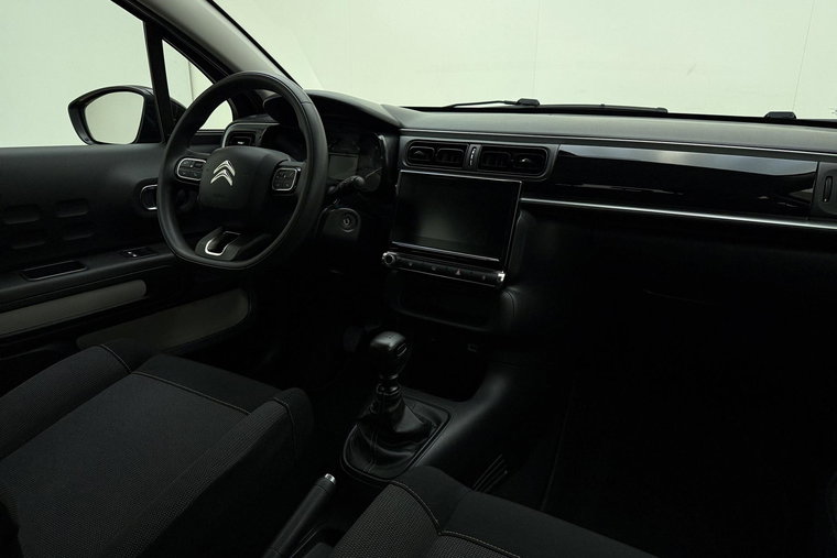 Vehicle Image 14