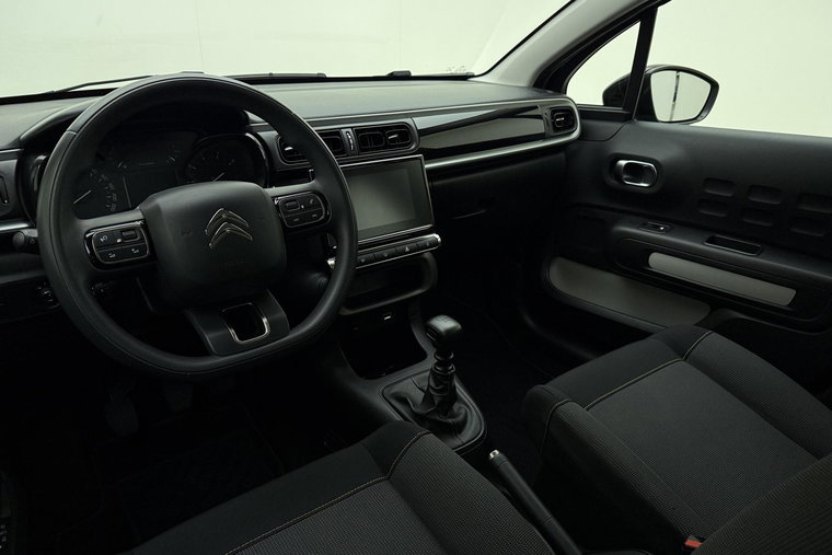 Vehicle Image 15