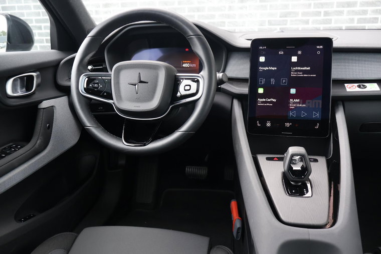 Vehicle Image 9