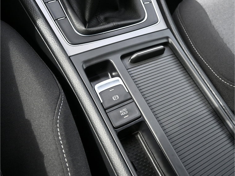 Vehicle Image 24