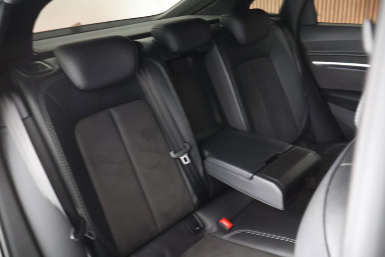Vehicle Image 39