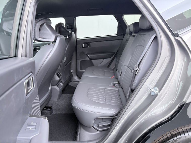 Vehicle Image 33