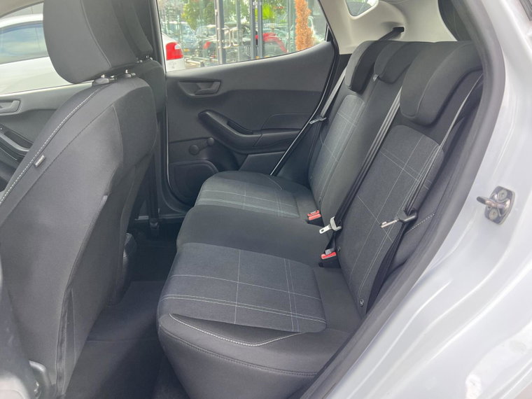 Vehicle Image 17
