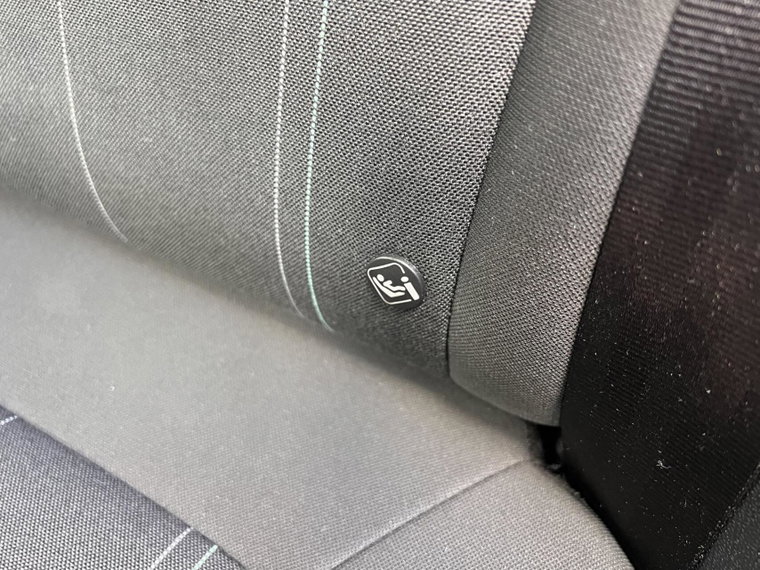 Vehicle Image 38