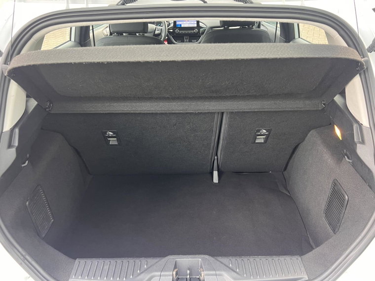Vehicle Image 40