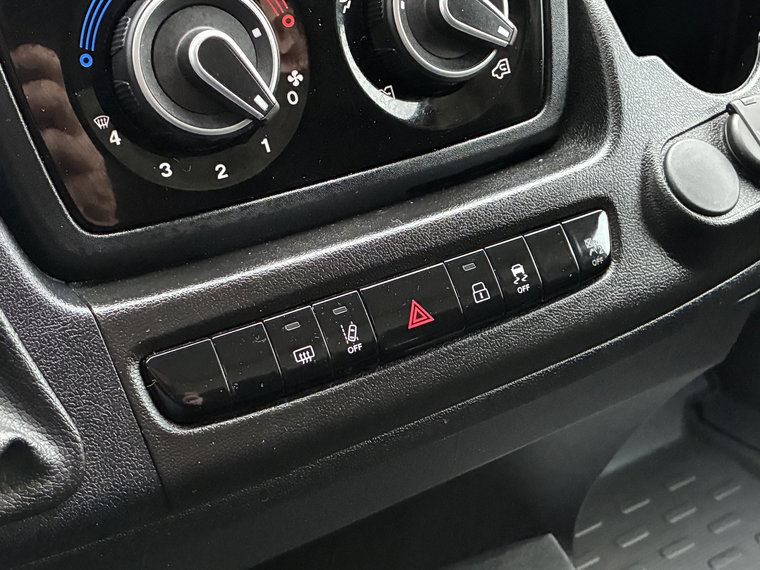 Vehicle Image 26