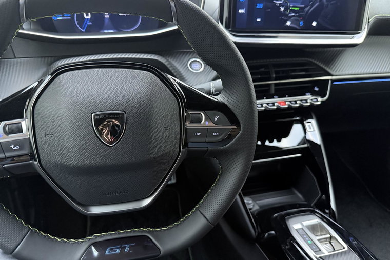 Vehicle Image 22