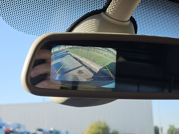 Vehicle Image 16