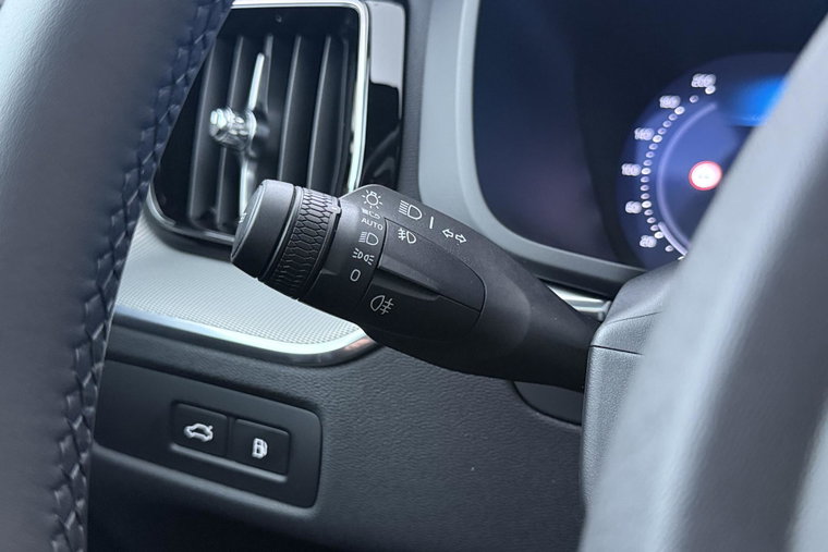 Vehicle Image 43