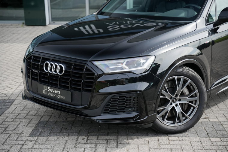 Vehicle Image 25