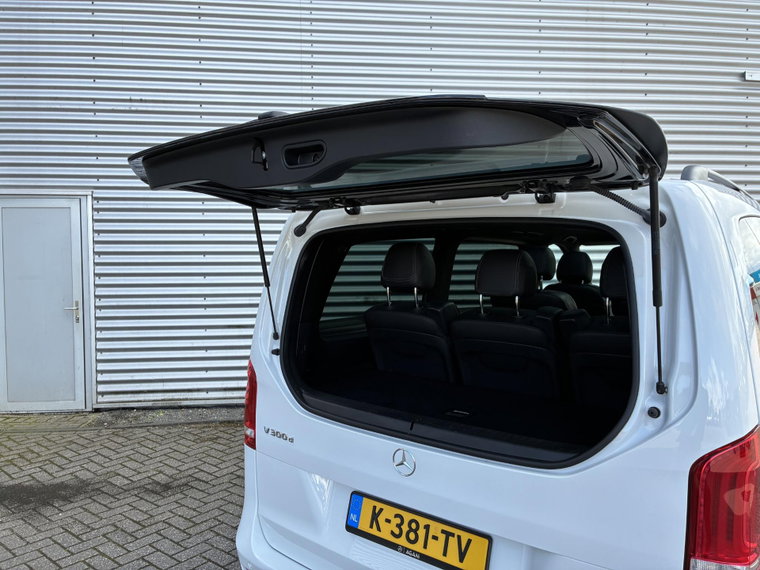 Vehicle Image 38