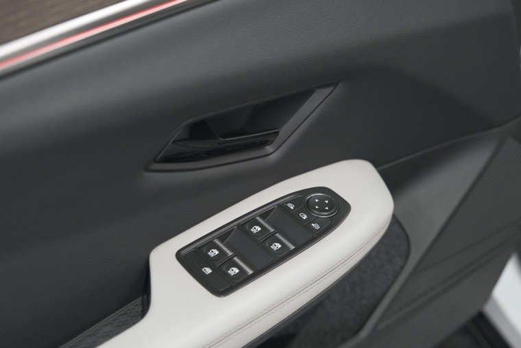 Vehicle Image 22