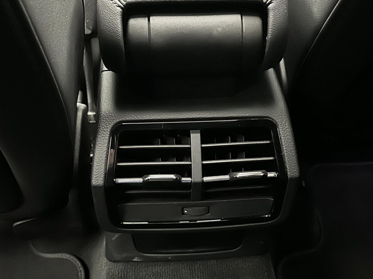 Vehicle Image 40
