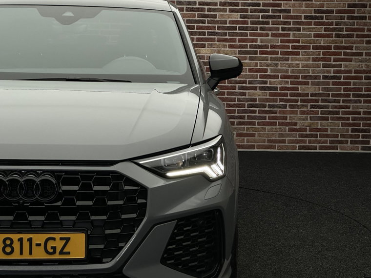 Vehicle Image 42