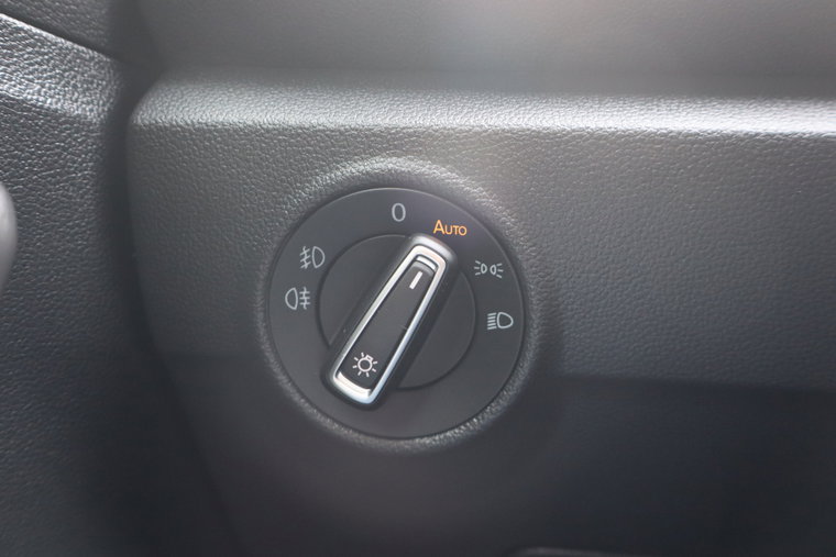Vehicle Image 28