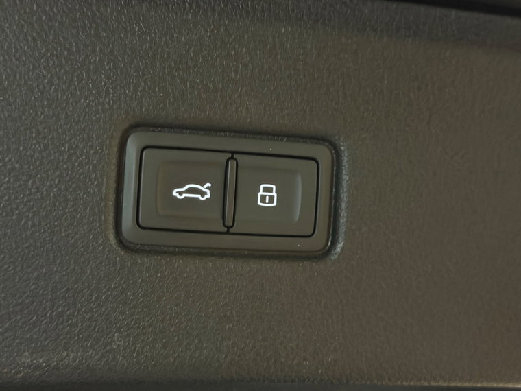 Vehicle Image 27