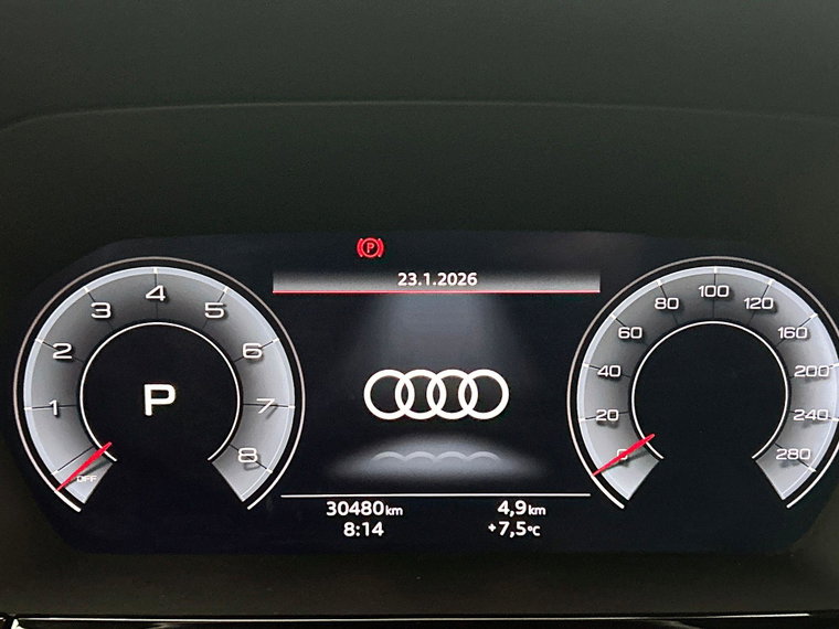 Vehicle Image 9