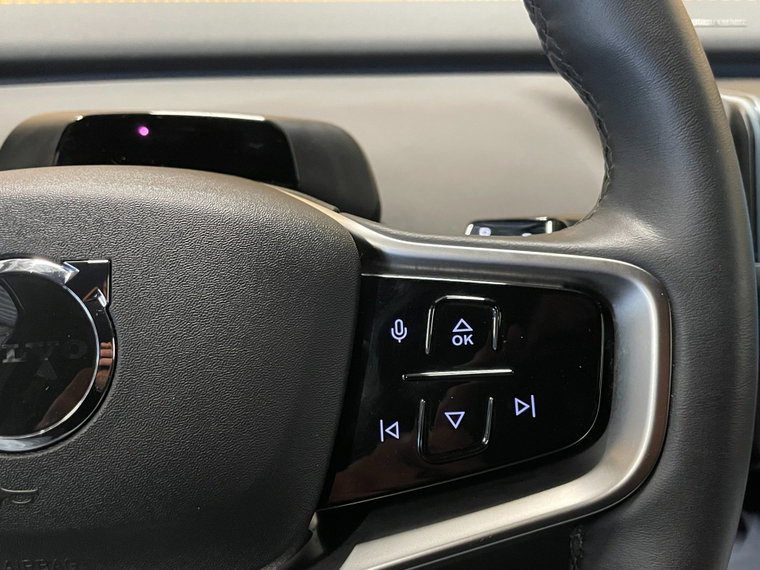 Vehicle Image 40