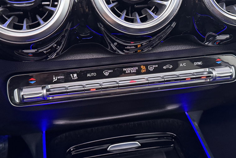 Vehicle Image 33