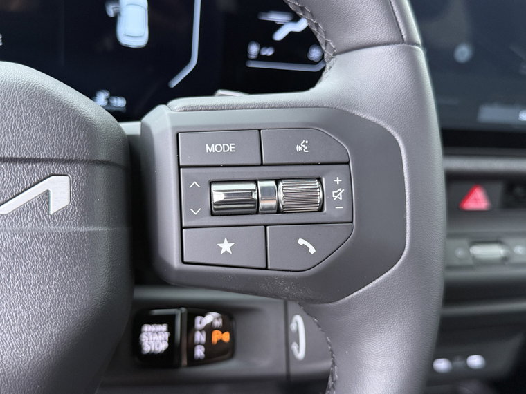 Vehicle Image 27
