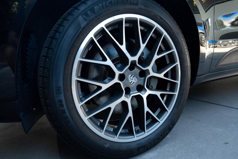 Vehicle Image 30