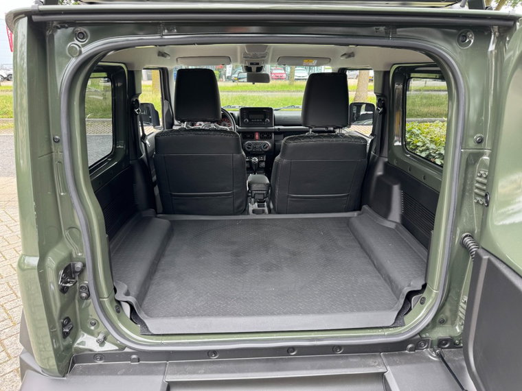 Vehicle Image 14