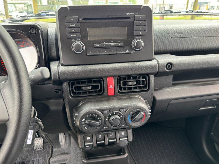 Vehicle Image 24