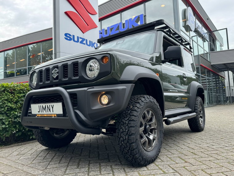 Vehicle Image 6
