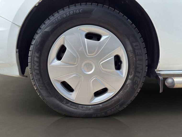 Vehicle Image 17