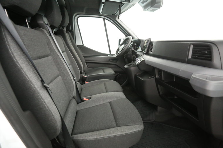 Vehicle Image 25
