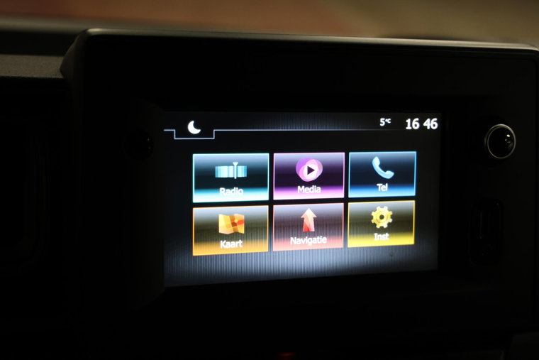 Vehicle Image 9