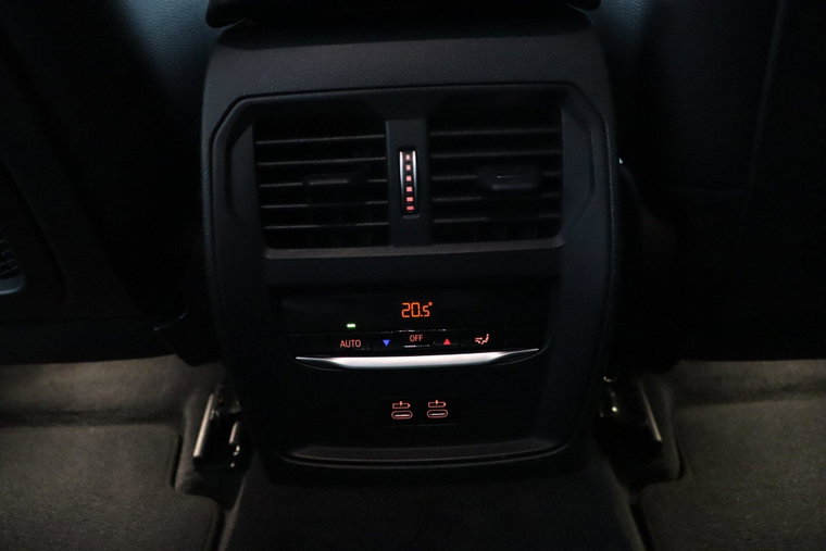 Vehicle Image 48