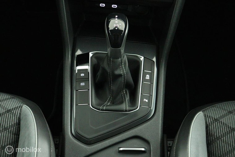Vehicle Image 42