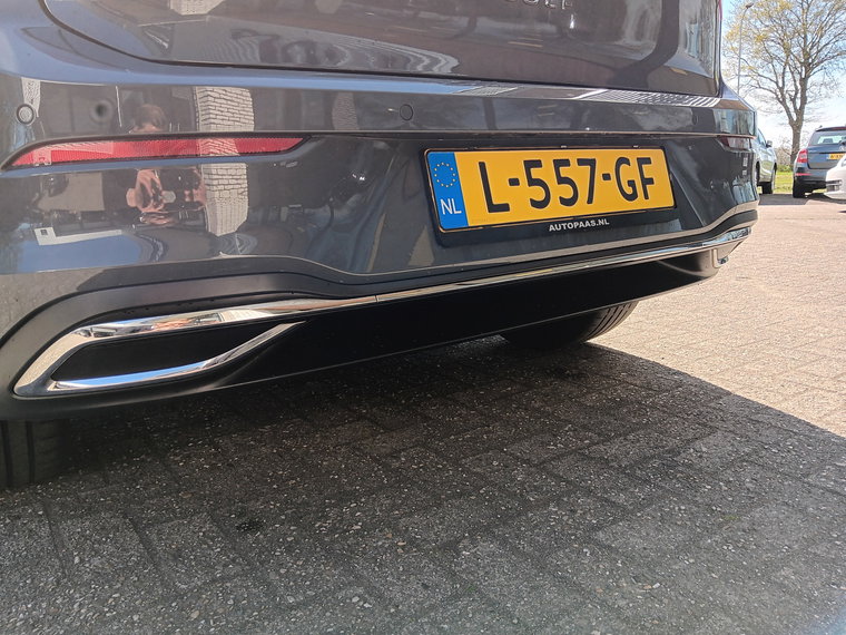Vehicle Image 24