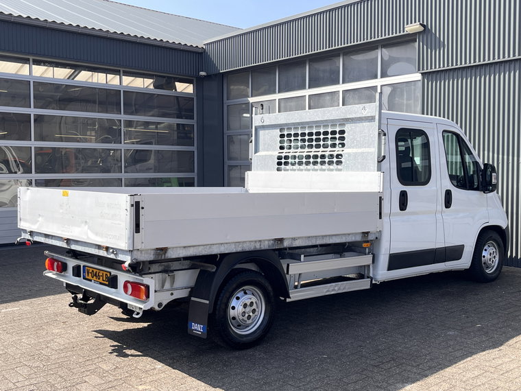 Vehicle Image 28