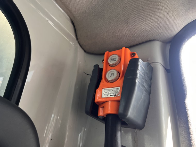 Vehicle Image 35