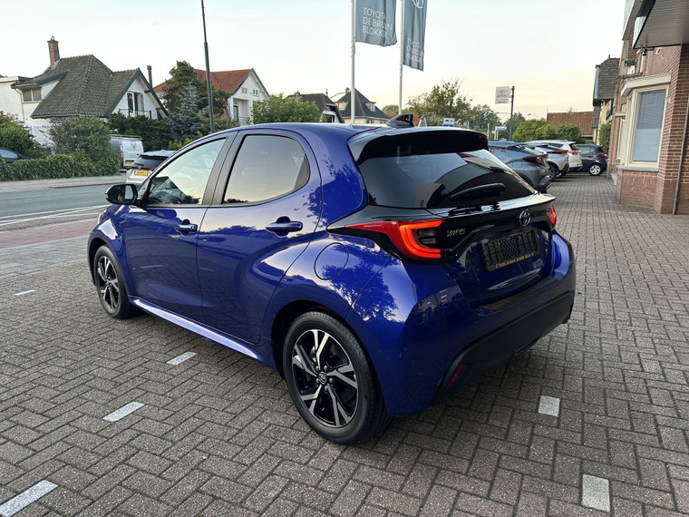 Vehicle Image 7