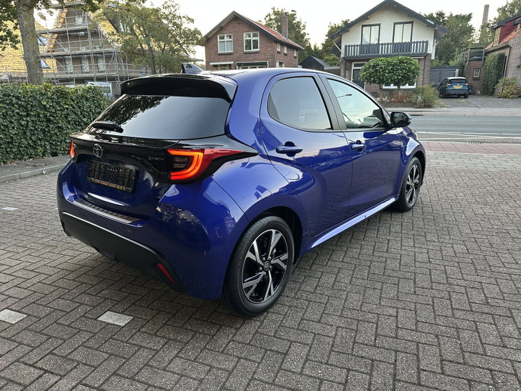 Vehicle Image 9