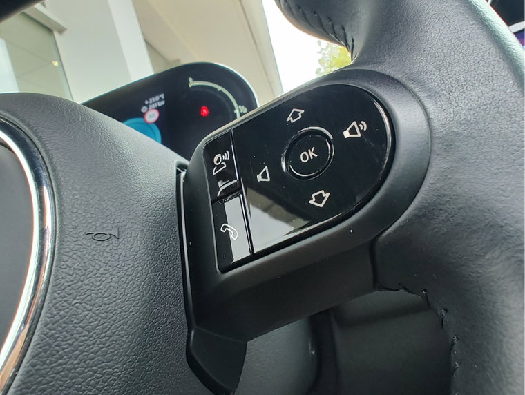 Vehicle Image 26