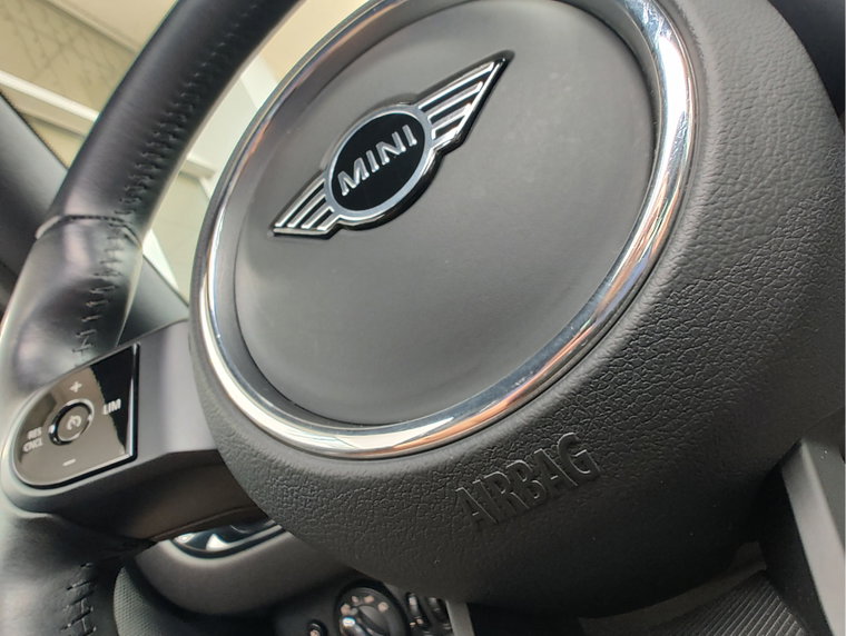 Vehicle Image 28