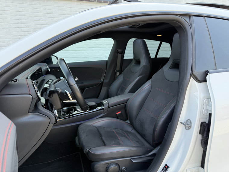 Vehicle Image 28