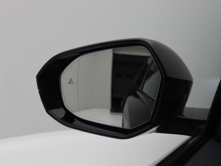 Vehicle Image 36