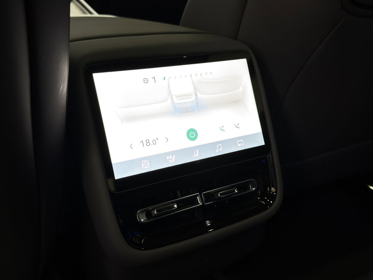 Vehicle Image 37