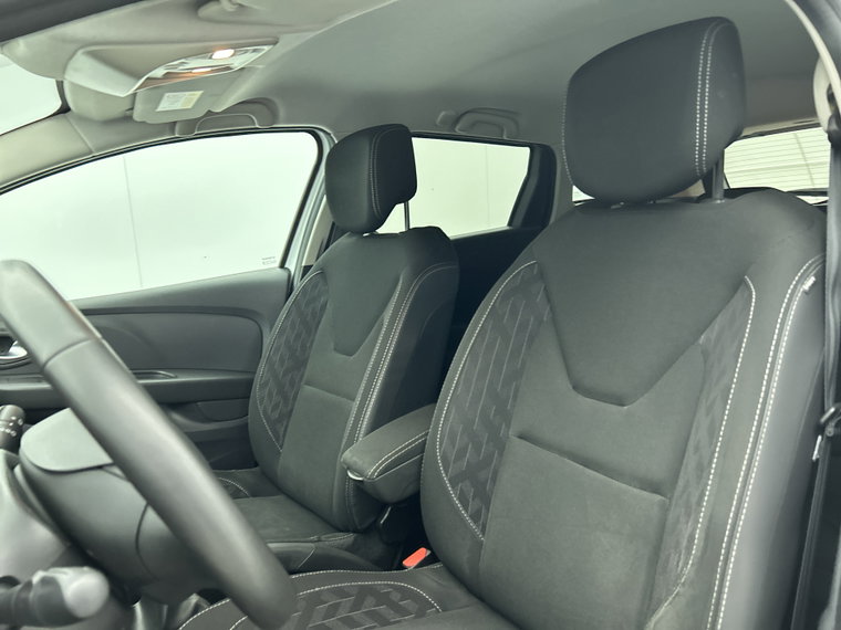 Vehicle Image 32