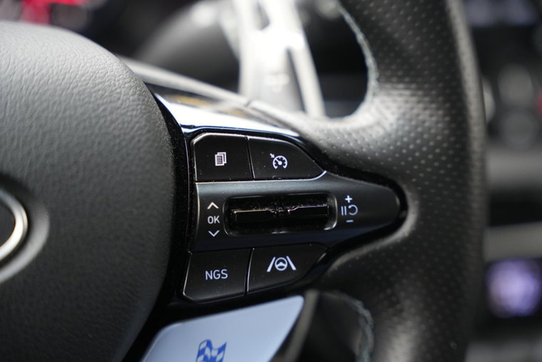 Vehicle Image 23