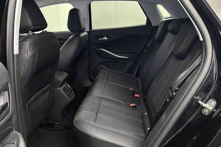 Vehicle Image 28