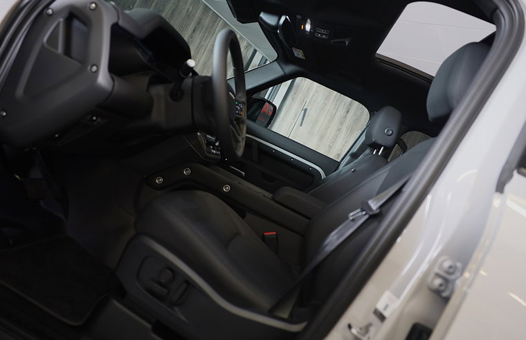Vehicle Image 9