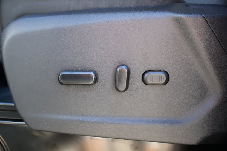 Vehicle Image 37