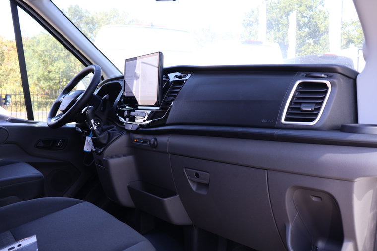 Vehicle Image 38